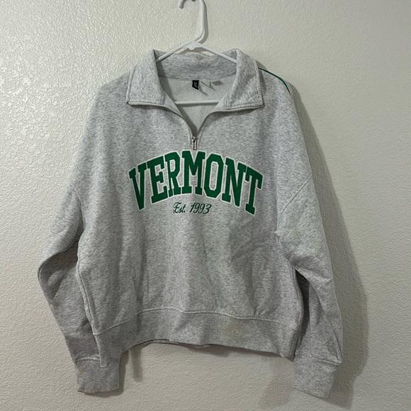 H&M Sweaters - H&M zip up crewneck